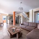 Armonia Villa *